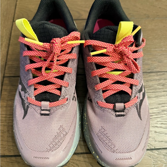 Like New Women’s Saucony Ride TR 2 - Picture 3 of 5